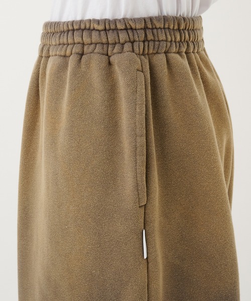 BASICKS（ベイシックス）の「Fade Large Fit Sweat Trouser（スウェットパンツ・メンズ・グレー/ブラック・SMALL/MEDIUM）」の12枚目の写真