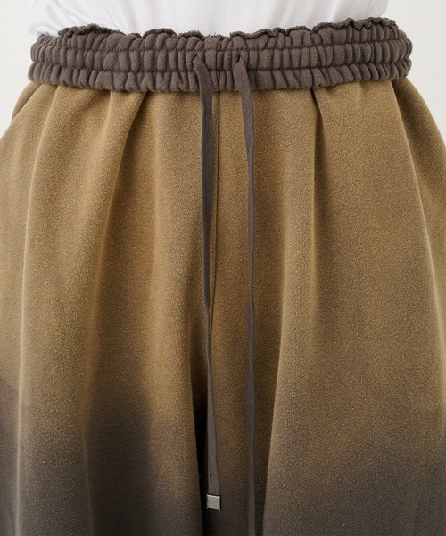 BASICKS（ベイシックス）の「Fade Large Fit Sweat Trouser（スウェットパンツ・メンズ・グレー/ブラック・SMALL/MEDIUM）」の13枚目の写真