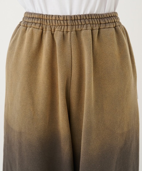 BASICKS（ベイシックス）の「Fade Large Fit Sweat Trouser（スウェットパンツ・メンズ・グレー/ブラック・SMALL/MEDIUM）」の8枚目の写真