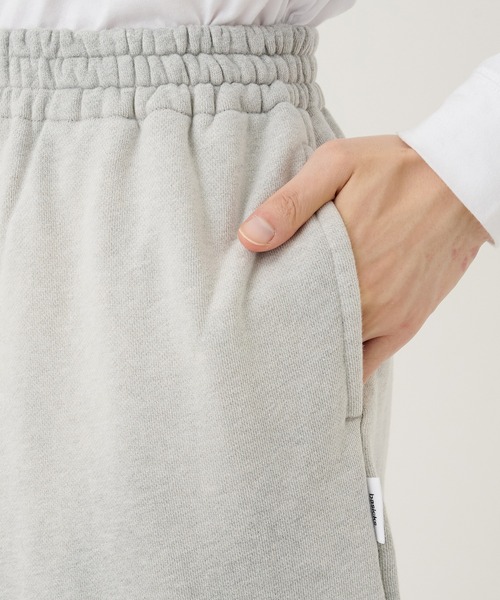 BASICKS（ベイシックス）の「Fade Large Fit Sweat Trouser（スウェットパンツ・メンズ・グレー/ブラック・SMALL/MEDIUM）」の20枚目の写真