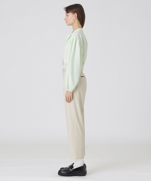 BLUE LABEL CRESTBRIDGE(ブルーレーベルクレストブリッジ)の「サイロクリアスパンツイルスリムパンツ(その他パンツ・レディース・ダークネイビー/ベージュ/イエロー・36/38)」の18枚目の写真