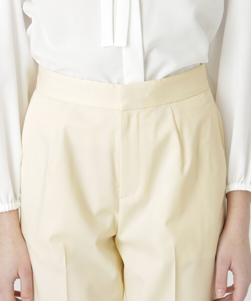 BLUE LABEL CRESTBRIDGE(ブルーレーベルクレストブリッジ)の「サイロクリアスパンツイルスリムパンツ(その他パンツ・レディース・ダークネイビー/ベージュ/イエロー・36/38)」の8枚目の写真