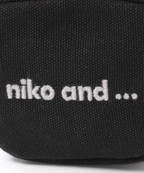 niko and...(ニコアンド)の「オリジナルニコロゴキューブポーチ(ポーチ・レディース・オフホワイト/ブラック・0)」の6枚目の写真