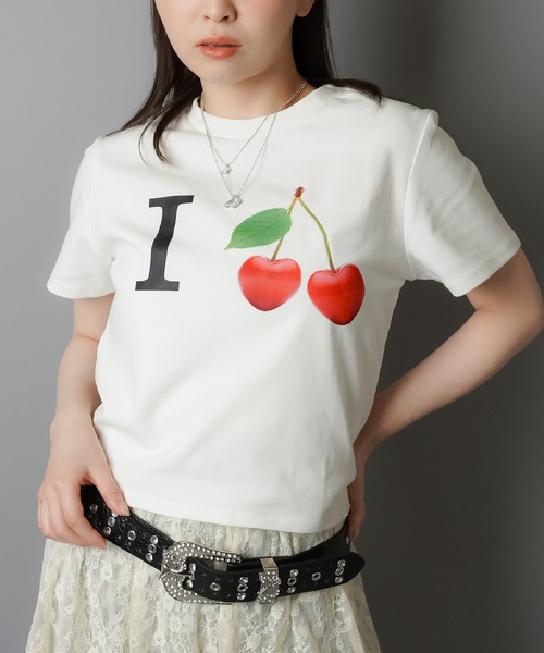 SPINNS(スピンズ)の「半袖ピタTシャツ/I LOVE フルーツ(Tシャツ/カットソー・レディース・ブラック系その他2/ブラック系その他/ホワイト系その他2/ホワイト系その他・ONESIZE)」の2枚目の写真