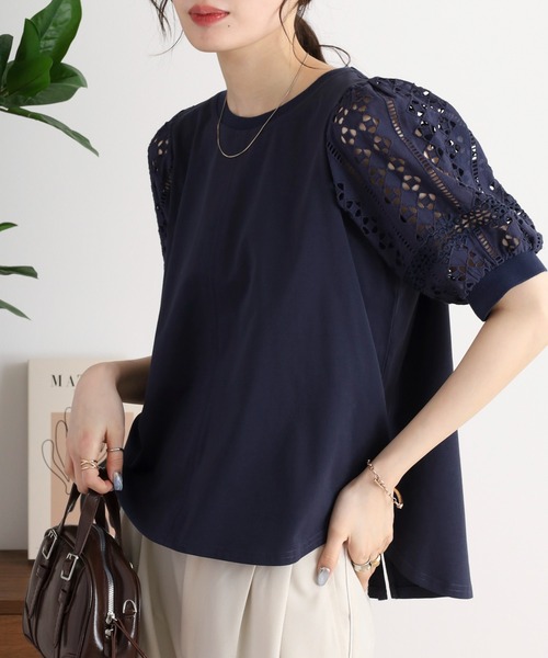 BRODIAEA(ブローディア)の「BRODIAEA 袖レース切り替えバックスリット5分袖カットソー(Tシャツ/カットソー・レディース・ベージュ/ネイビー/オフホワイト・40)」の16枚目の写真
