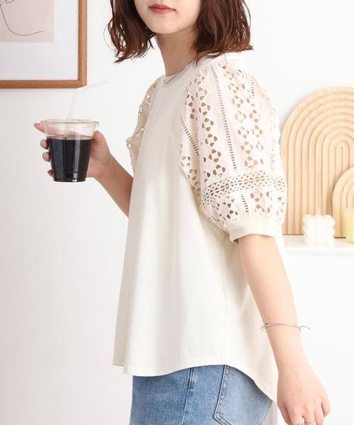 BRODIAEA(ブローディア)の「BRODIAEA 袖レース切り替えバックスリット5分袖カットソー(Tシャツ/カットソー・レディース・ベージュ/ネイビー/オフホワイト・40)」の11枚目の写真