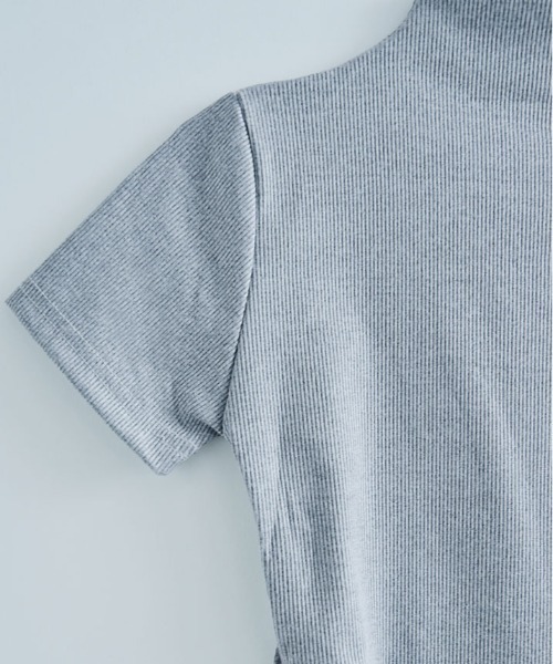 kirakiraShop(キラキラショップ)の「サイドギャザー モックネック 半袖 サマーニットソー(Tシャツ/カットソー・レディース・グレー/ブラック/ホワイト・FREE)」の21枚目の写真