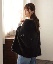 ALTROSE(アルトローズ)のモンスター 3way ブランケット 防寒 節電 ボア コンパクト 刺繍 ひざ掛け(ブランケット)
