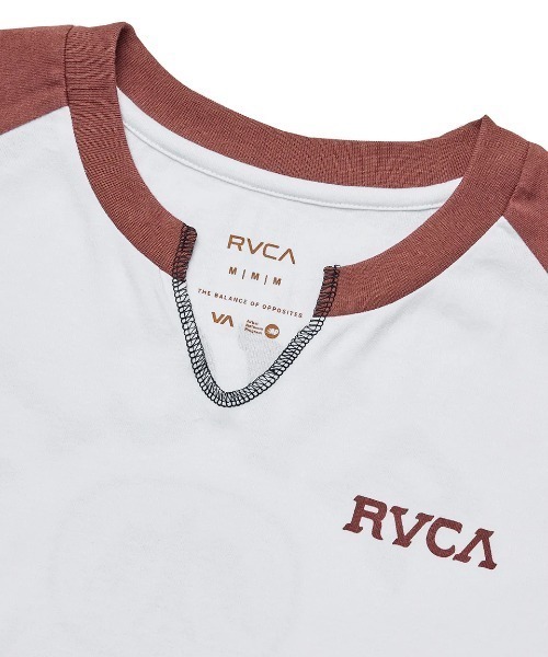 RVCA（ルーカ）の「RVCA レディース TAOS CROPPED RAGLAN ST Tシャツ 【2025年夏モデル】/ルーカラグランスリーブクロップド丈半袖Tシャツ（Tシャツ/カットソー・レディース・グレー/ブラウン系その他/ホワイト・SMALL/MEDIUM/LARGE）」の7枚目の写真