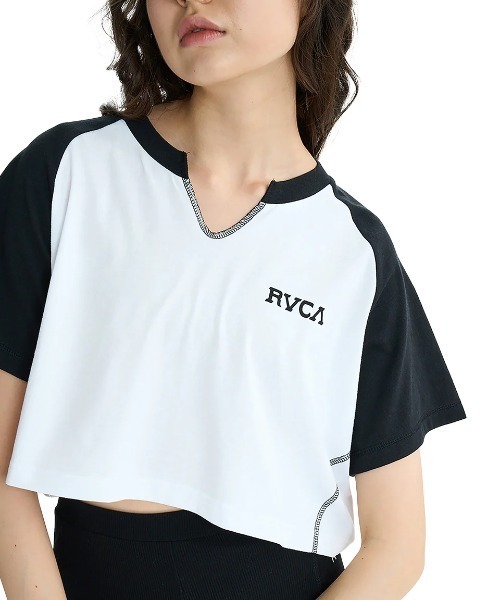 RVCA（ルーカ）の「RVCA レディース TAOS CROPPED RAGLAN ST Tシャツ 【2025年夏モデル】/ルーカラグランスリーブクロップド丈半袖Tシャツ（Tシャツ/カットソー・レディース・グレー/ブラウン系その他/ホワイト・SMALL/MEDIUM/LARGE）」の22枚目の写真