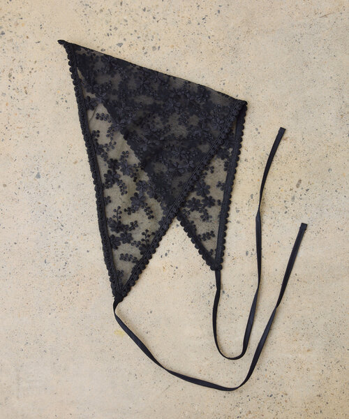 CIAOPANIC TYPY（チャオパニックティピー）の「【KIDS】レースバブーシュカ（カチューシャ・キッズ・ホワイト/ブラック・ONE SIZE）」の3枚目の写真