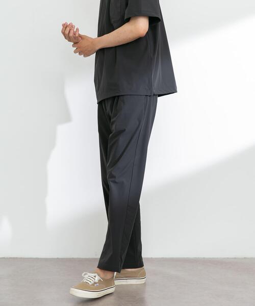URBAN RESEARCH Sonny Label（アーバンリサーチサニーレーベル）の「『接触冷感/吸水速乾/UVカット』Breeze Fit イージーパンツ（その他パンツ・メンズ・ベージュ系その他/チャコールグレー/ブラック・MEDIUM/LARGE）」の22枚目の写真