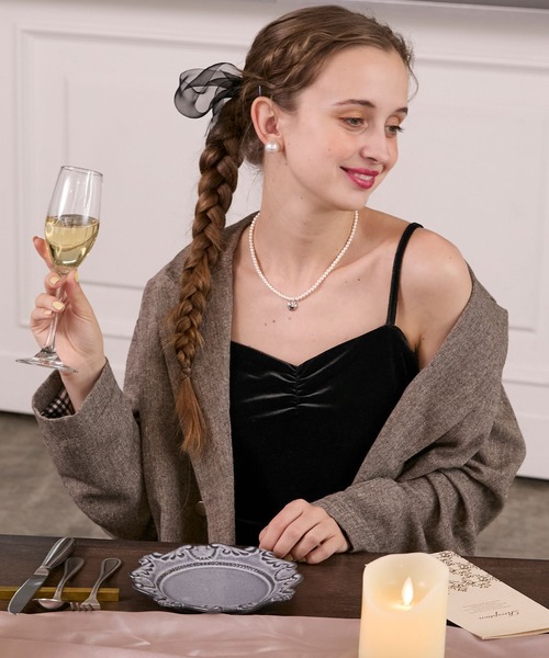 BONLECILL noir（ボンルシールノワール）の「【BONLECILL noir】カップ付きハートネックギャザーベロアキャミソール（キャミソール・レディース・ブラウン/ブラック/アイボリー・FREE）」の2枚目の写真