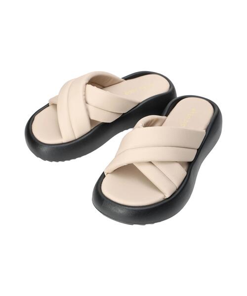 ehka sopo(エヘカソポ)の「クロスボリュームサンダル(サンダル・レディース・オフホワイト/ブラック/ベージュ・M/L)」の15枚目の写真