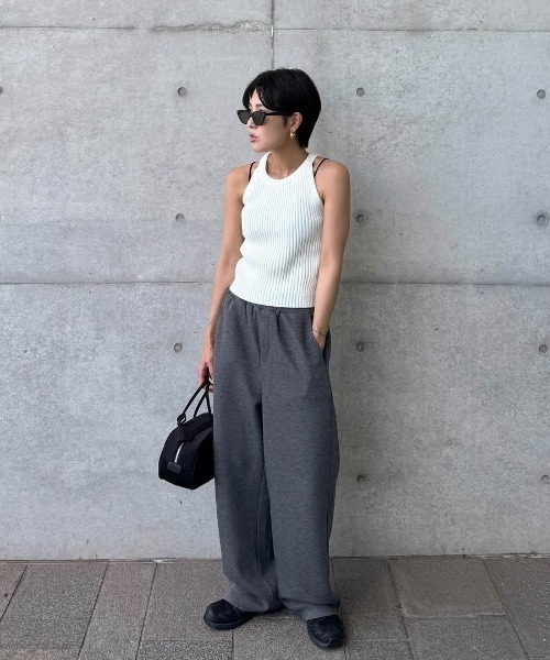 La-gemme(ラジェム)の「ポンチストレートパンツ(その他パンツ・レディース・チャコール/ベージュ/ブラック/グレー/ブラウン/サンドベージュ/カーキ・C/F/MT)」の8枚目の写真