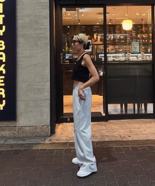 La-gemme(ラジェム)の「ポンチストレートパンツ(その他パンツ・レディース・チャコール/ベージュ/ブラック/グレー/ブラウン/サンドベージュ/カーキ・C/F/MT)」の13枚目の写真