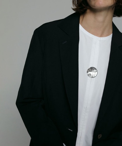 ETRE TOKYO(エトレトウキョウ)の「SANTEトリアセリネンエアリージャケット(テーラードジャケット・レディース・ネイビー/アイボリー/ブラック・S/M)」の6枚目の写真