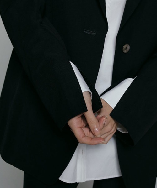 ETRE TOKYO(エトレトウキョウ)の「SANTEトリアセリネンエアリージャケット(テーラードジャケット・レディース・ネイビー/アイボリー/ブラック・S/M)」の7枚目の写真