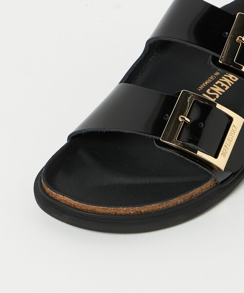 BIRKENSTOCK＞アリゾナ ドロップレット バックル サンダル