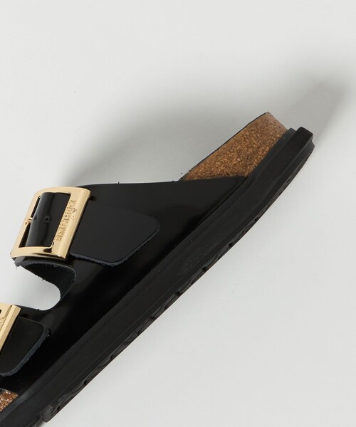 BIRKENSTOCK(ビルケンシュトック)の「<BIRKENSTOCK>アリゾナ ドロップレット バックル サンダル(サンダル・メンズ・ブラック・41/40/42/39)」の9枚目の写真