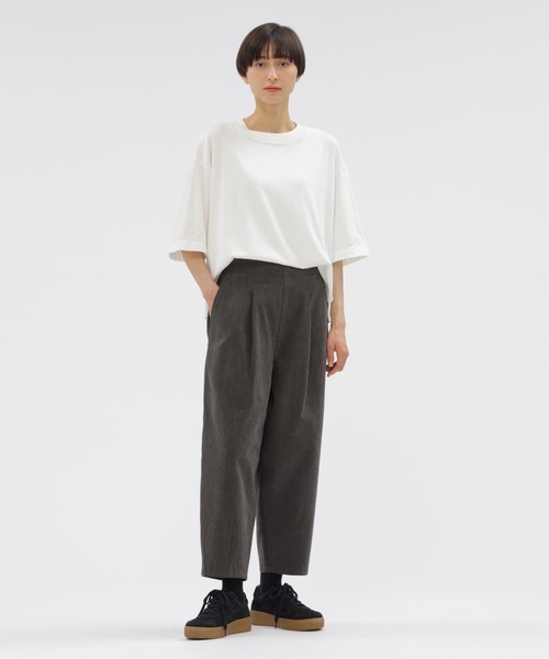 MHL.(エムエイチエル)の「SMOOTH COTTON JERSEY(Tシャツ/カットソー・レディース・ダークグリーン/ライトグレー/ホワイト・2)」の10枚目の写真