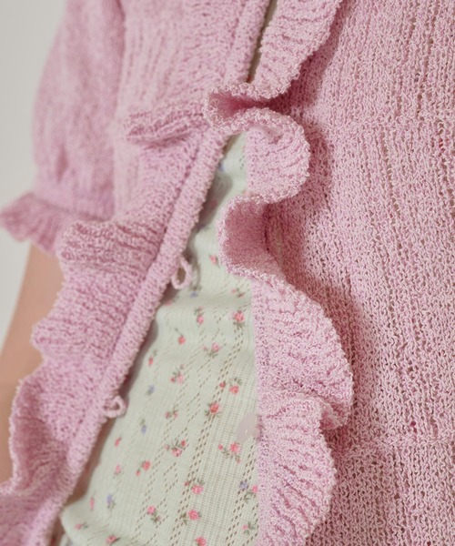 TINA:JOJUN(ティーナジョジュン)の「フリル付き 半袖ニットカーディガン TINA:JOJUN(カーディガン/ボレロ・レディース・ピンク/ネイビー・M)」の16枚目の写真