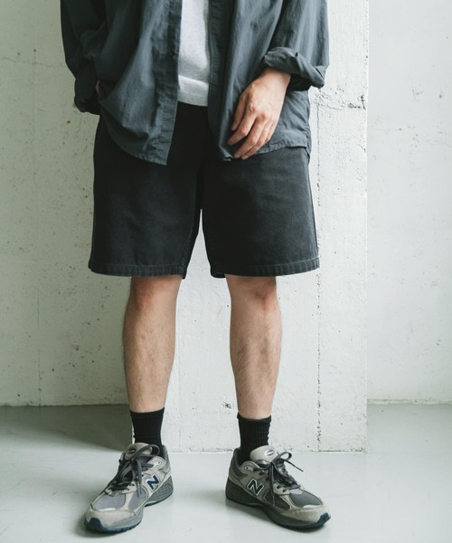 URBAN RESEARCH DOORS(アーバンリサーチドアーズ)の「ガーメントダイダックワイドショーツ(その他パンツ・メンズ・ブラック/ブラウン・MEDIUM/LARGE)」の6枚目の写真