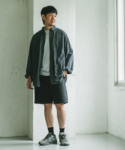 URBAN RESEARCH DOORS(アーバンリサーチドアーズ)の「ガーメントダイダックワイドショーツ(その他パンツ・メンズ・ブラック/ブラウン・MEDIUM/LARGE)」の7枚目の写真