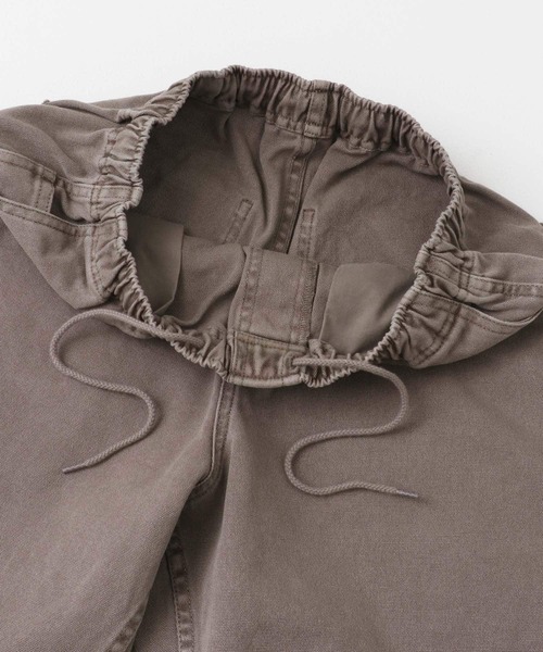 URBAN RESEARCH DOORS(アーバンリサーチドアーズ)の「ガーメントダイダックワイドショーツ(その他パンツ・メンズ・ブラック/ブラウン・MEDIUM/LARGE)」の22枚目の写真