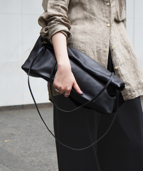 arron（アローン）の「【arron/ アロン】soft leather bag（ハンドバッグ・レディース・キャメル/ブラック・FREE）」の13枚目の写真