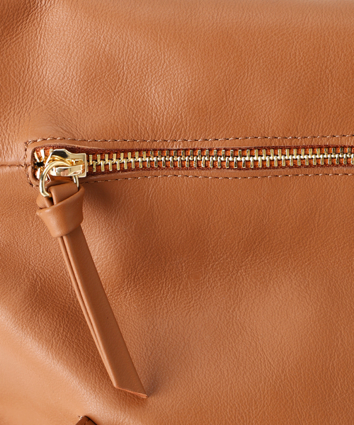 arron（アローン）の「【arron/ アロン】soft leather bag（ハンドバッグ・レディース・キャメル/ブラック・FREE）」の5枚目の写真
