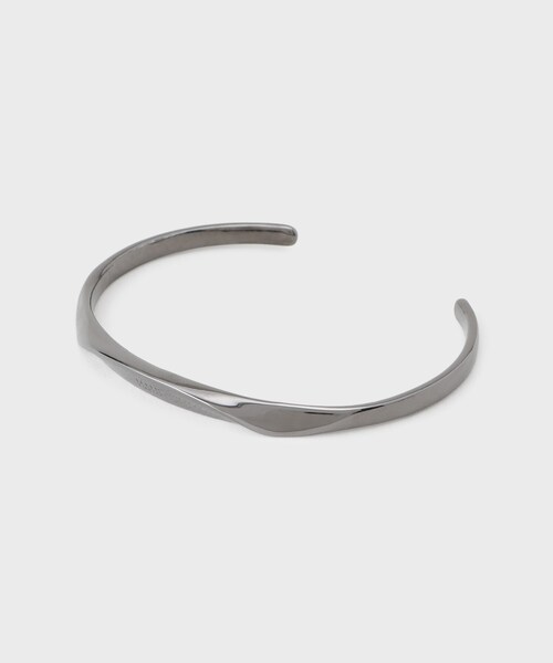 TAKEO KIKUCHI(タケオキクチ)の「真鍮製アソートバングル ー 洗練された大人のアクセント(ブレスレット・メンズ・シルバー/シルバー系その他6/シルバー系4/シルバー系その他・00)」の1枚目の写真