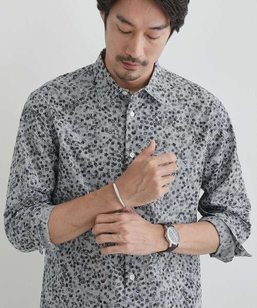 TAKEO KIKUCHI(タケオキクチ)の「真鍮製アソートバングル ー 洗練された大人のアクセント(ブレスレット・メンズ・シルバー/シルバー系その他6/シルバー系4/シルバー系その他・00)」の10枚目の写真