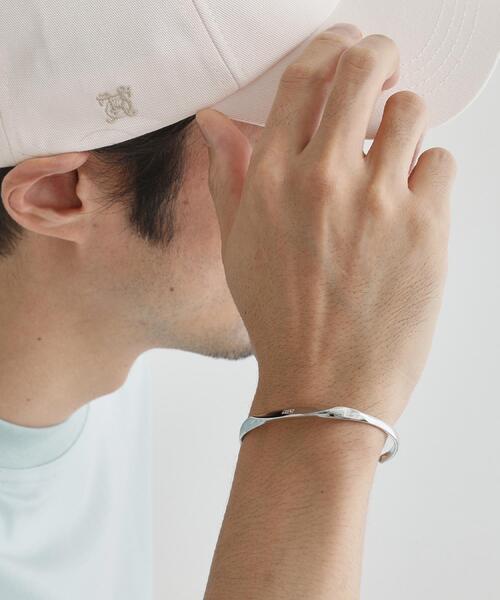 TAKEO KIKUCHI(タケオキクチ)の「真鍮製アソートバングル ー 洗練された大人のアクセント(ブレスレット・メンズ・シルバー/シルバー系その他6/シルバー系4/シルバー系その他・00)」の13枚目の写真