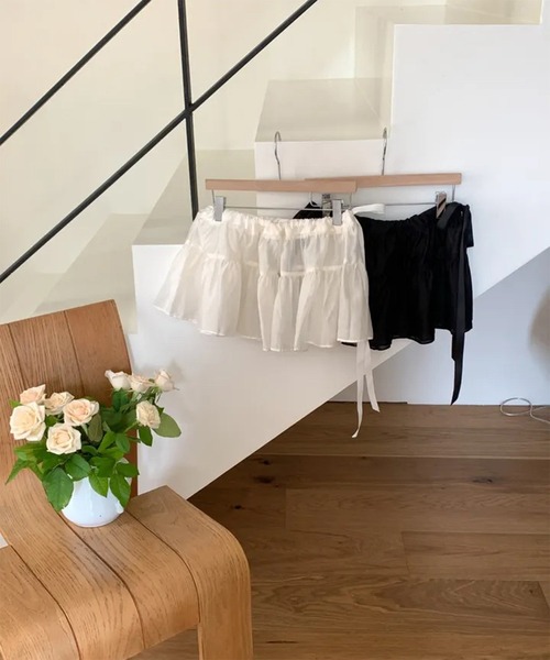 THE HITSS(ヒッツ)の「フリル リボン シフォン レイヤード ラップスカート(スカート・レディース・ホワイト/ブラック・FREE)」の6枚目の写真