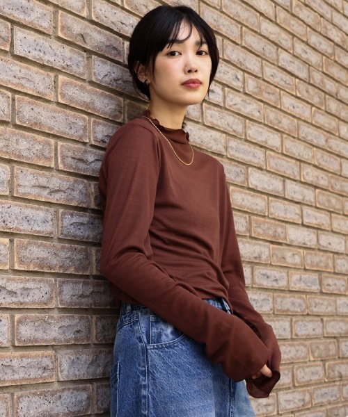 Bou Jeloud（ブージュルード）の「シアーボトルインナー（Tシャツ/カットソー・レディース・ブラック/ブラウン/オフホワイト/ブルー/マスタード・FREE）」の4枚目の写真