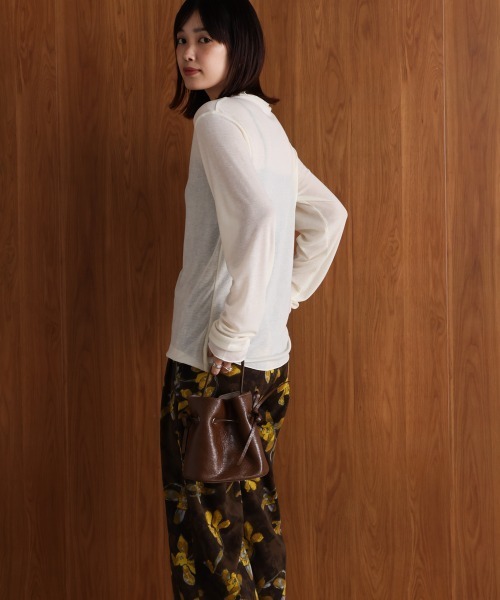 Bou Jeloud（ブージュルード）の「シアーボトルインナー（Tシャツ/カットソー・レディース・ブラック/ブラウン/オフホワイト/ブルー/マスタード・FREE）」の9枚目の写真