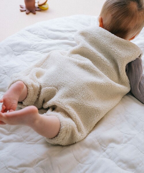 BEAMS mini（ビームスミニ）の「【WEB限定】ベビー ボア オーバーオール 2025FW（70～80cm）（サロペット/オーバーオール・キッズ・ホワイト系その他5/ブラウン系その他4・80/70）」の6枚目の写真