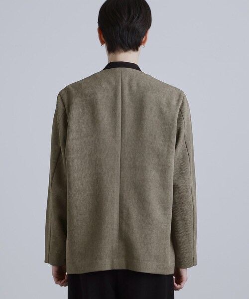 tk.TAKEO KIKUCHI（ティーケータケオキクチ）の「【セットアップ対応】テッククレープノーカラージャケット（テーラードジャケット・メンズ・ブラック/ブラウン系その他/チャコールグレー・01/02/03）」の19枚目の写真