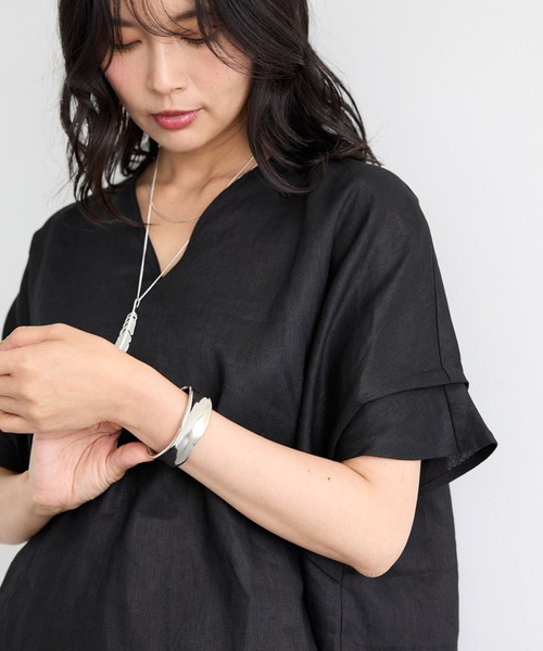 BARNYARDSTORM（バンヤードストーム）の「BARNYARDSTORM / フラットカーブバングル【MADE IN JAPAN】（バングル/リストバンド・レディース・シルバー/ゴールド・FREE）」の2枚目の写真