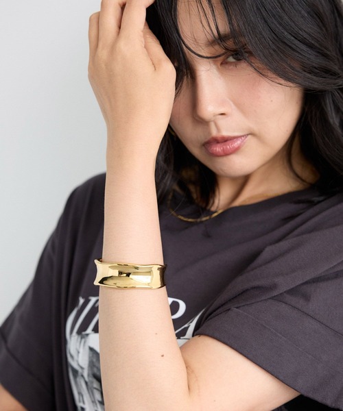 BARNYARDSTORM（バンヤードストーム）の「BARNYARDSTORM / フラットカーブバングル【MADE IN JAPAN】（バングル/リストバンド・レディース・シルバー/ゴールド・FREE）」の10枚目の写真