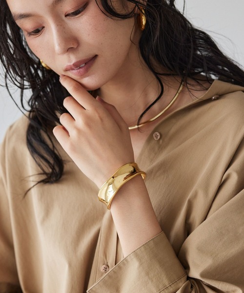 BARNYARDSTORM（バンヤードストーム）の「BARNYARDSTORM / フラットカーブバングル【MADE IN JAPAN】（バングル/リストバンド・レディース・シルバー/ゴールド・FREE）」の16枚目の写真