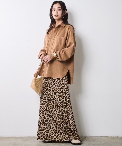 CHIC STYLE（シックスタイル）の「フェイクスエードシャツ＜大きいサイズ有＞シックスタイル（シャツ/ブラウス・レディース・ベージュ/ブラウン・M/L/LL/3L/4L/5L）」の5枚目の写真