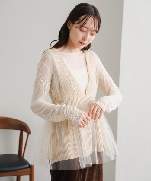 Kastane(カスタネ)の「【ロングセラー】フラワーコード刺繍シアーTOPS(Tシャツ/カットソー・レディース・ブラウン/ブラック/アイボリー・FREE)」の13枚目の写真