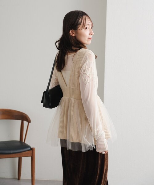 Kastane(カスタネ)の「【ロングセラー】フラワーコード刺繍シアーTOPS(Tシャツ/カットソー・レディース・ブラウン/ブラック/アイボリー・FREE)」の14枚目の写真