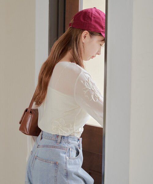 フラワーコード刺繍シアーTOPS（Tシャツ/カットソー）｜Kastane