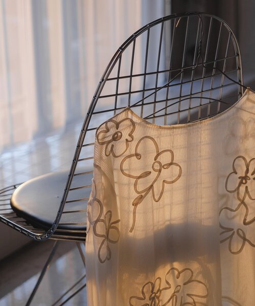 Kastane（カスタネ）の「フラワーコード刺繍シアーTOPS（Tシャツ/カットソー・レディース・ブラウン/ブラック/アイボリー・FREE）」の19枚目の写真