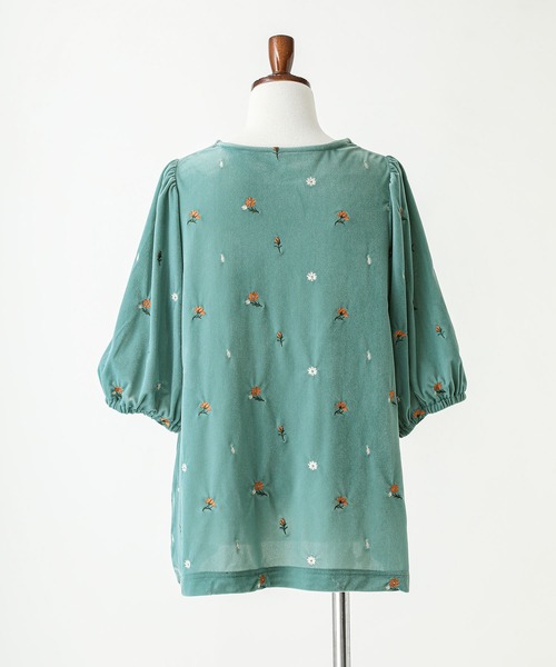 somari imagination（ソマリ イマジネーション）の「花柄刺繍ベロアカットソー（Tシャツ/カットソー・レディース・ブラック・2/1）」の14枚目の写真