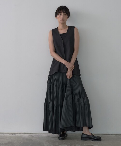 GALLEST(ギャレスト)の「プリーツティアードスカート(スカート・レディース・ブラック/ボルドー・38)」の3枚目の写真