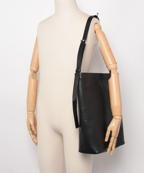 NANO universe（ナノユニバース）の「ITTI/別注 MARY BUCKET SHOULDER（ショルダーバッグ・メンズ・ブラック・FREE）」の12枚目の写真